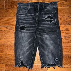 American Eagle Bermuda Jean Shorts. Slightly distressed, black. Size 6